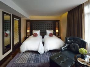 Paradise Suites Hotel