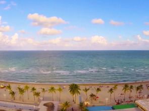 Hollywood Beachside Boutique Suites