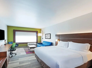 Holiday Inn Express & Suites Chanute by IHG