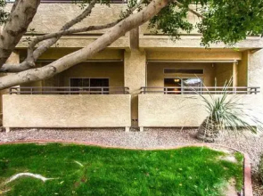 Private Resort Community Surrounded By Mountains w/3 Pool-Spa Complexes, ALL HEATED & OPEN 24/7/365!