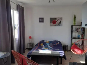 Toulon Est La Valette Studio 35m2 dominant parking proche mer