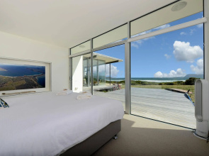 Cloudy Bay Beach House