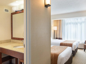 Comfort Inn by the Bay