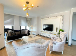 Luxury Duplex with Terrace Apartment by Siena Suites