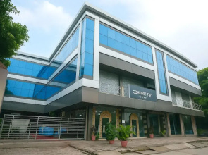 Comfort Stay - Near Lulu Mall