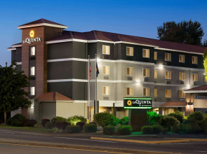 La Quinta Inn & Suites by Wyndham Salem OR