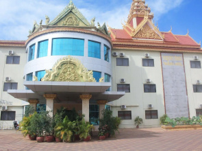 7 Makara Hotel