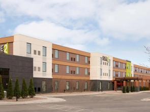 Home2 Suites by Hilton Milwaukee Airport