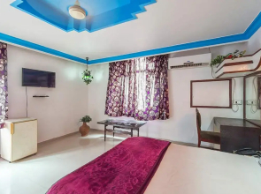Hotel Skylark