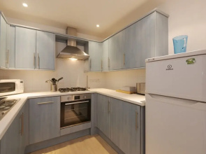 White Lodge Apartment