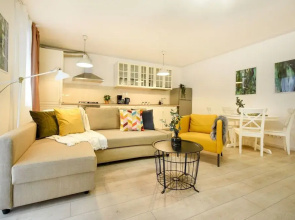 The Comfy Spot. 1 BR with Parking Included