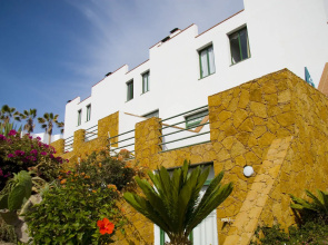 Aparthotel Esquinzo Y Monte Del Mar