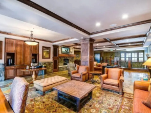 Premier 4 Bedroom Ski in, Ski out Lone Eagle Condo With the Best Access to Skiing in Keystone