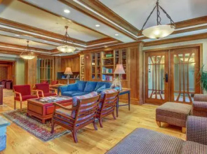 Powderhorn Lodge 223: Pennyroyal Suite