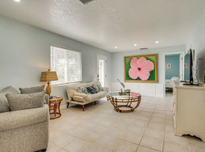3 Mi to Beaches: Pet-friendly Retreat in Bradenton