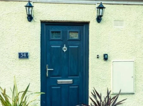 Kellas Cottage - Newly Refurbished 2 Bed Cottage w Private Parking