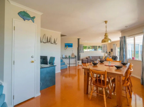 Dubai - Hahei Holiday Home