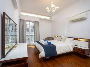 1-80 Collection Apt 202