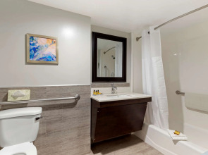 Best Western Plus McAllen Airport Hotel