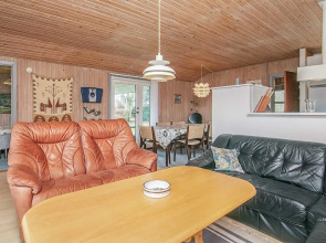 8 Person Holiday Home in Hesselager-by Traum