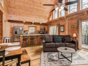 Lakey Gap Lodge - 4 Br Cabin