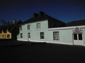 Paddy's Palace Dingle Peninsula Hostel