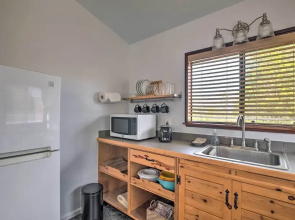 'fern Cottage' Island Escape With Rainforest View!
