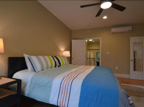 1424 Northwest Townhome #1042 - 3 Br Townhouse