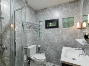 Le Charcoa Hotel