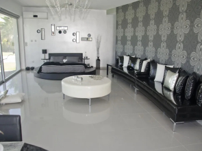 Ktima Reveli Black Suite2-4 Persons
