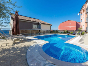 Comfortable Apartment With Sea View and Swimming Pool