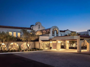 Chaminade Resort & Spa