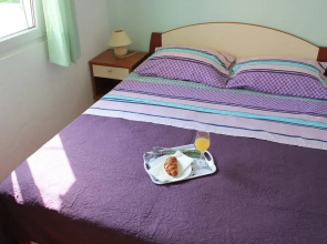 Sea View Apartment Ruza, Sleeps 4