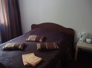 Club Hotel