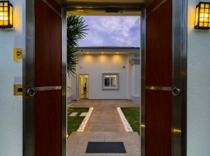 Luxury Pool Villa 608