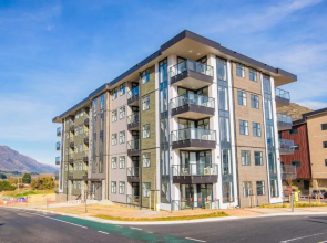 Remarkables Garden Apartment 305