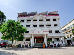 Capital O 19449 Htl Royal Palazzo