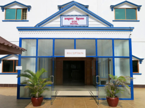 Eos Oceanfront Hotel