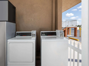 Travelodge Suites by Wyndham Lake Okeechobee