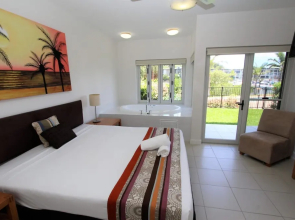 Beachside Apartment 5