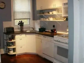 莱斯利村公寓酒店(Leslieville Furnished Home)