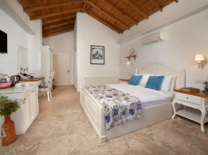 Vinifera Vineyards Hotel