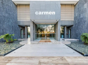 Carmencita Studio B14 with pool & gym