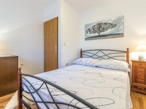 Beautiful Home in Vinisce With Wifi and 4 Bedrooms