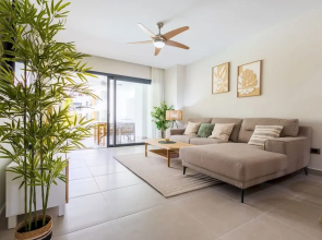 Chic 2BR Stay w Terrace Picuzzi 5 Min to Beach