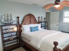Resort-style Seminole  4 Bedroom Home