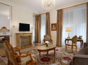 Отель The Plaza