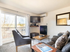 Walk to Downtown Bend&River! Fireplace, quiet