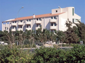 Mandalena Hotel Apts