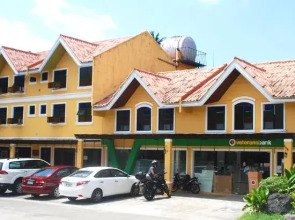 RedDoorz Plus @ Balai Sofia Bed & Breakfast Batangas
